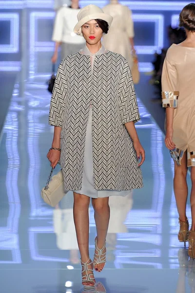 Look 4